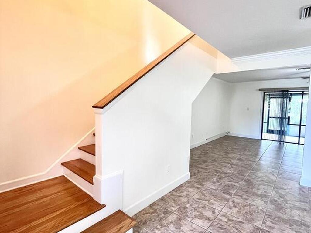 185 Palmetto Avenue, Indialantic, FL 32903