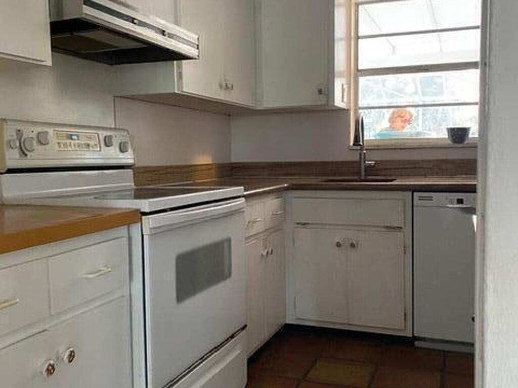 3835 Mockingbird Drive, Vero Beach, FL 32963