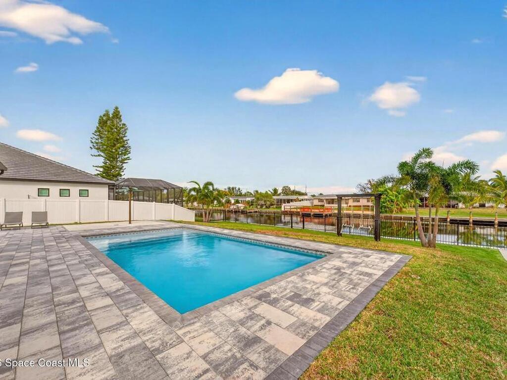 113 Deleon Road, Cocoa Beach, FL 32931