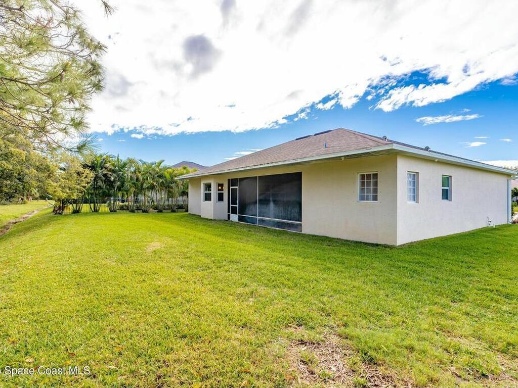 7445 36th Court, Vero Beach, FL 32967