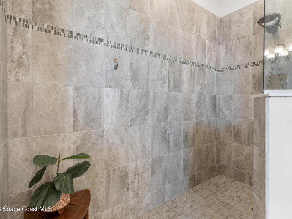 80 56th Court, Vero Beach, FL 32968