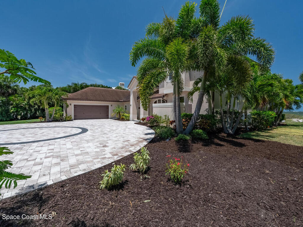 4070 S Tropical Trail, Merritt Island, FL 32952