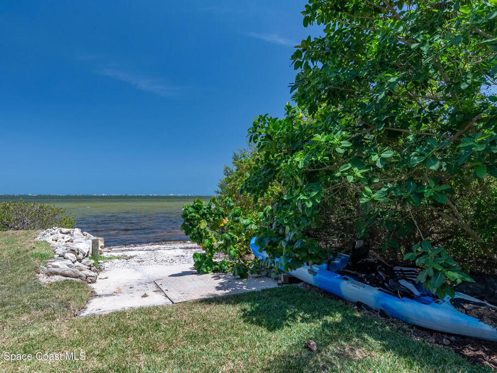 4070 S Tropical Trail, Merritt Island, FL 32952