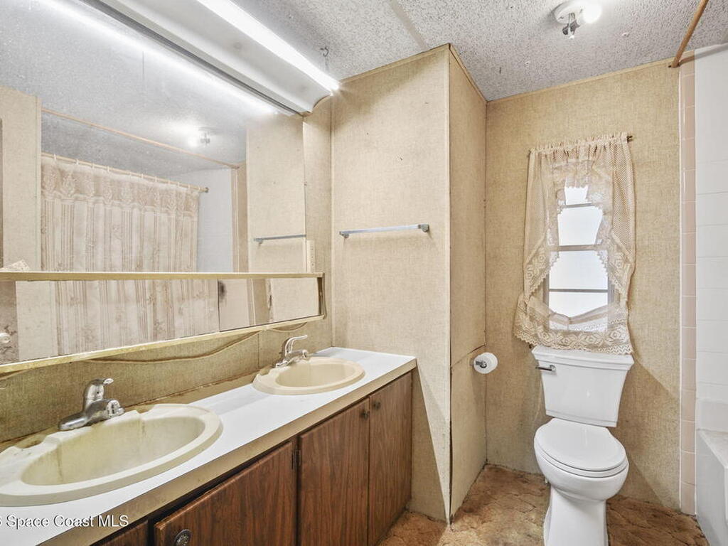 595 Canaveral Groves Boulevard, Cocoa, FL 32926