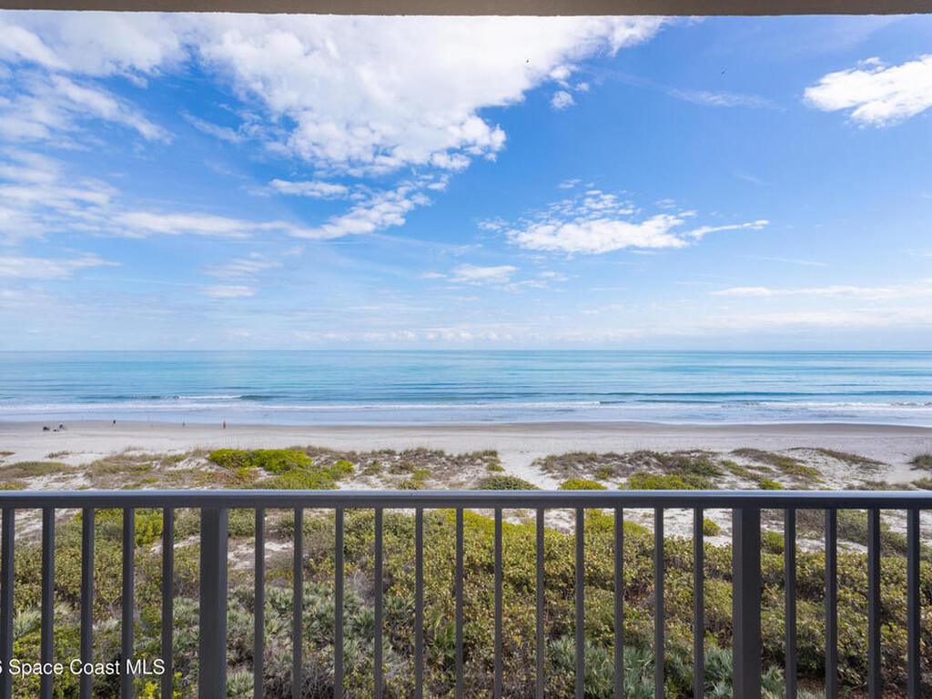 2815 S Atlantic Avenue, Cocoa Beach, FL 32931
