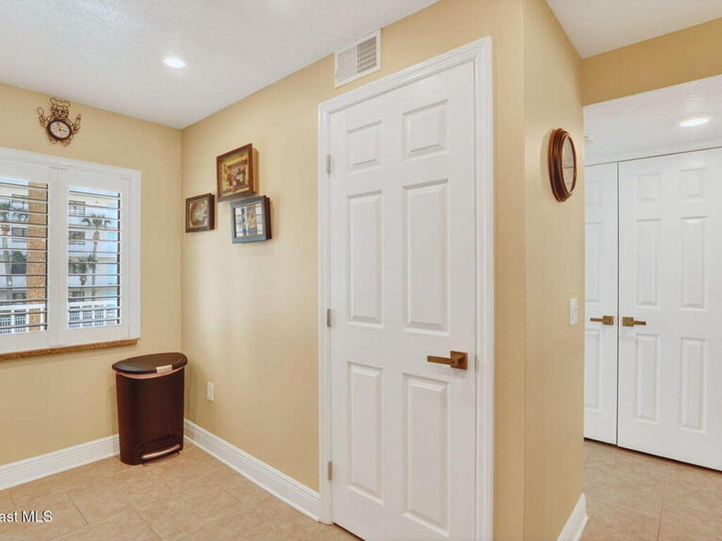 1050 N Atlantic Avenue, Cocoa Beach, FL 32931