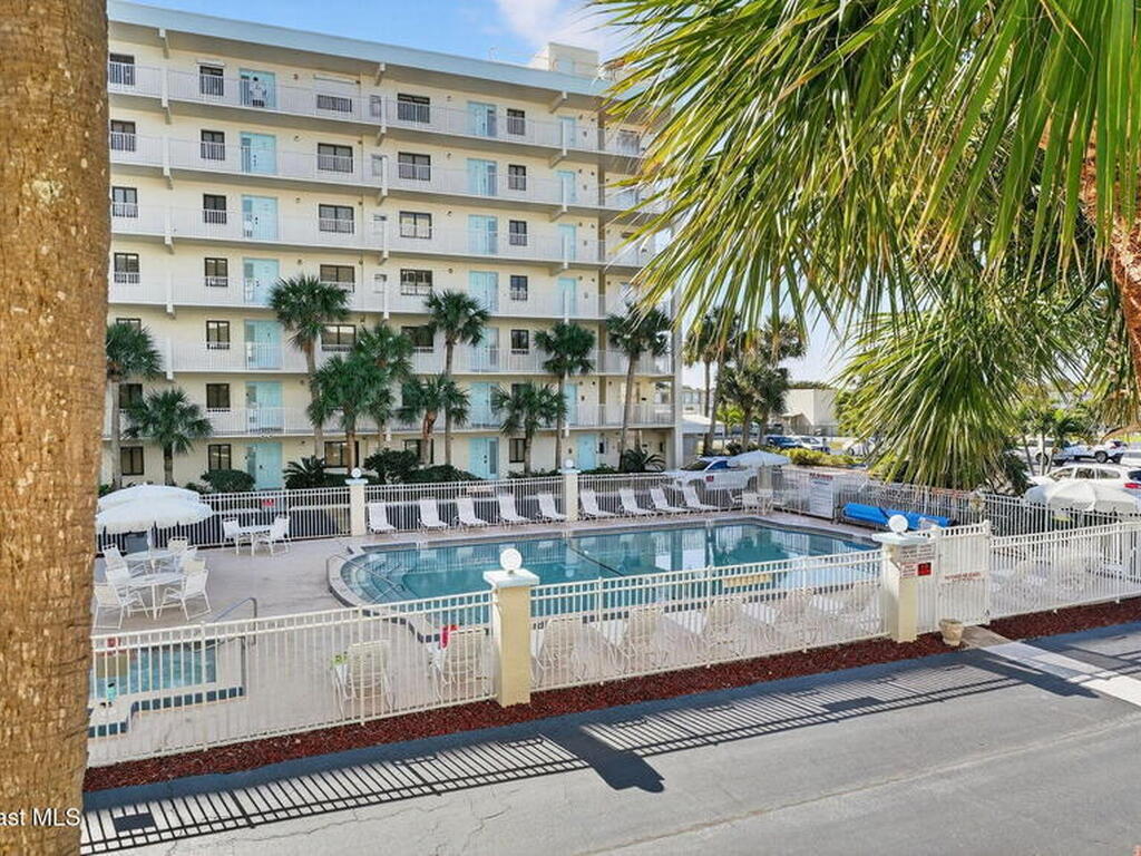 1050 N Atlantic Avenue, Cocoa Beach, FL 32931