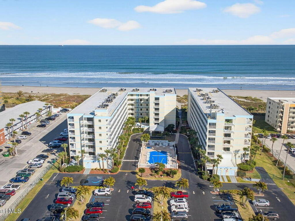 1050 N Atlantic Avenue, Cocoa Beach, FL 32931
