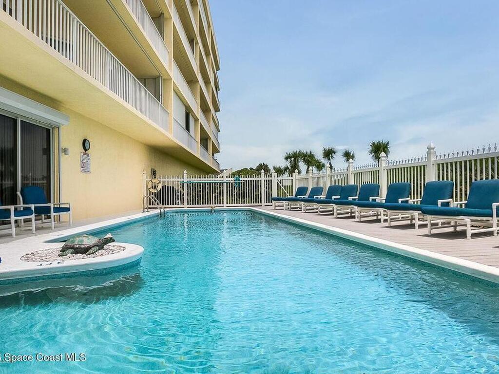 925 N Highway A1A, Indialantic, FL 32903