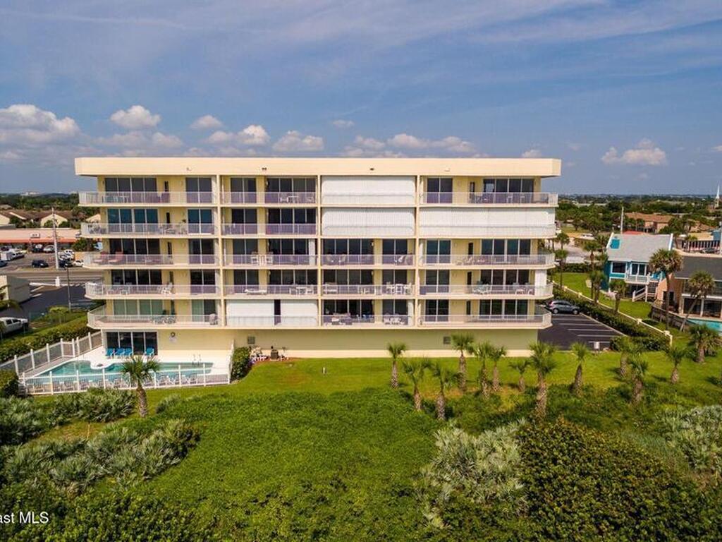 925 N Highway A1A, Indialantic, FL 32903