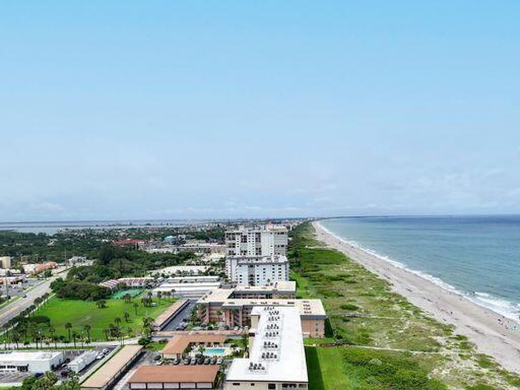 55 N 4th Street, Cocoa Beach, FL 32931