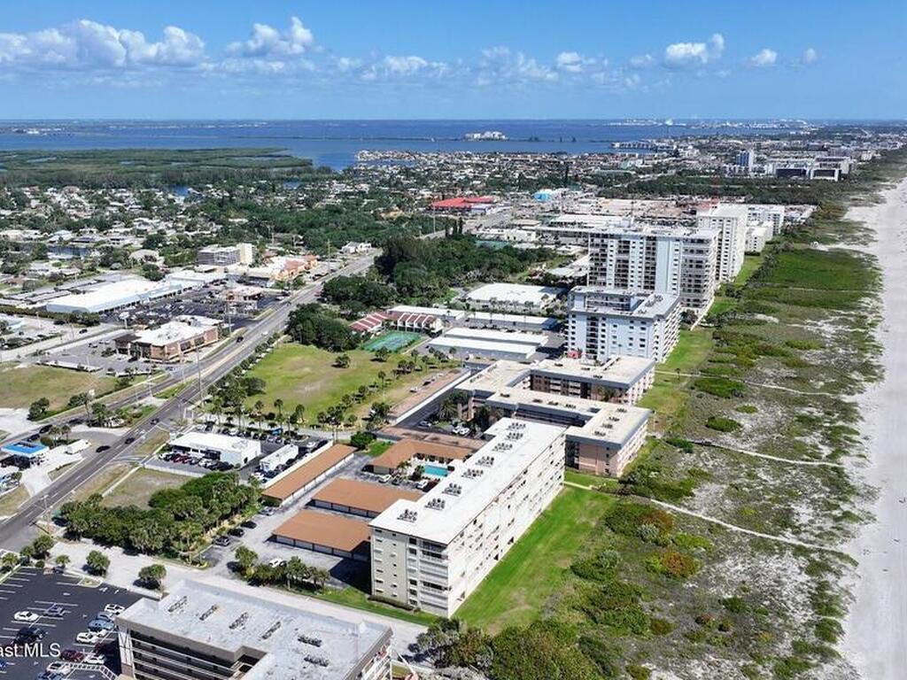 55 N 4th Street, Cocoa Beach, FL 32931