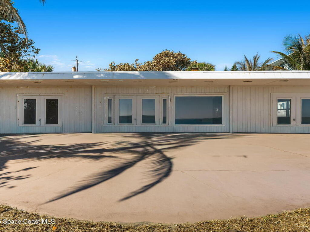 9556 Doubloon Drive, Vero Beach, FL 32963