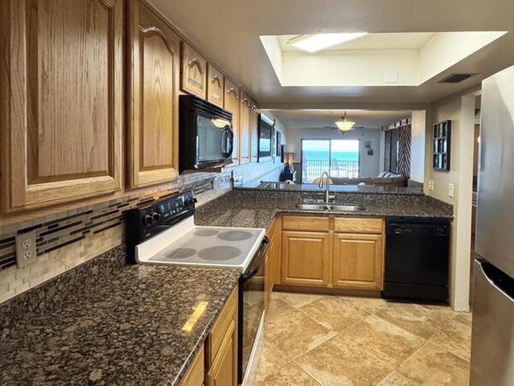 8496 S Ridgewood Avenue, Cape Canaveral, FL 32920