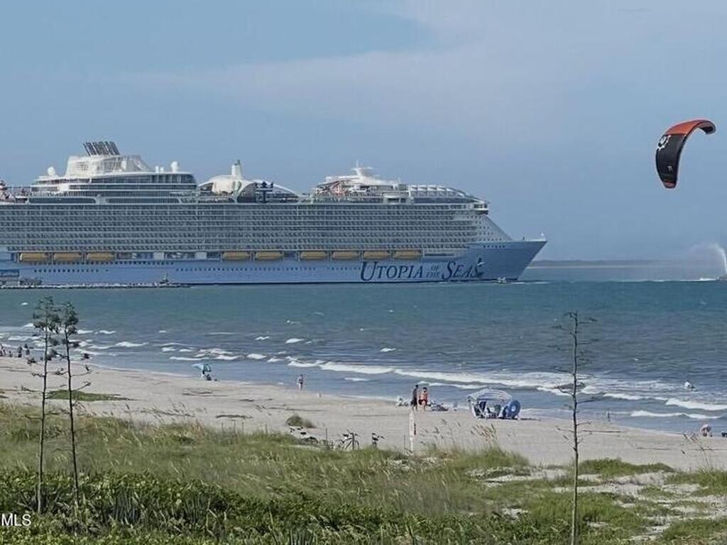 8496 S Ridgewood Avenue, Cape Canaveral, FL 32920