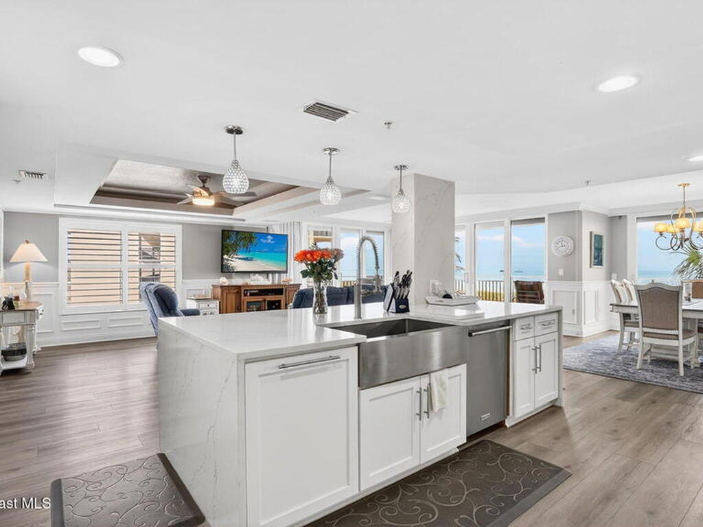 8472 Ridgewood Avenue, Cape Canaveral, FL 32920