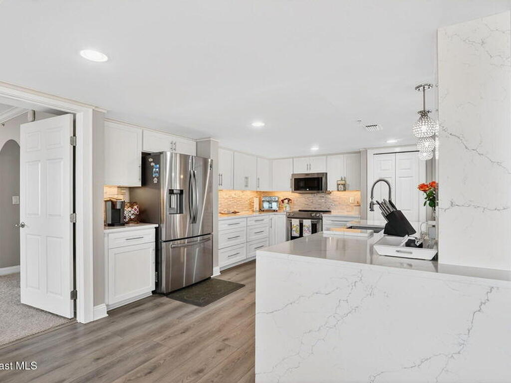 8472 Ridgewood Avenue, Cape Canaveral, FL 32920