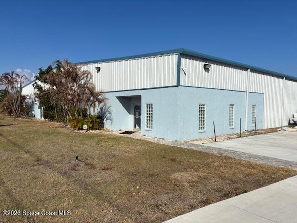 2760 Business Center Boulevard, Melbourne, FL 32940