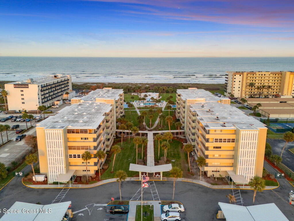 2020 N Atlantic Avenue, Cocoa Beach, FL 32931