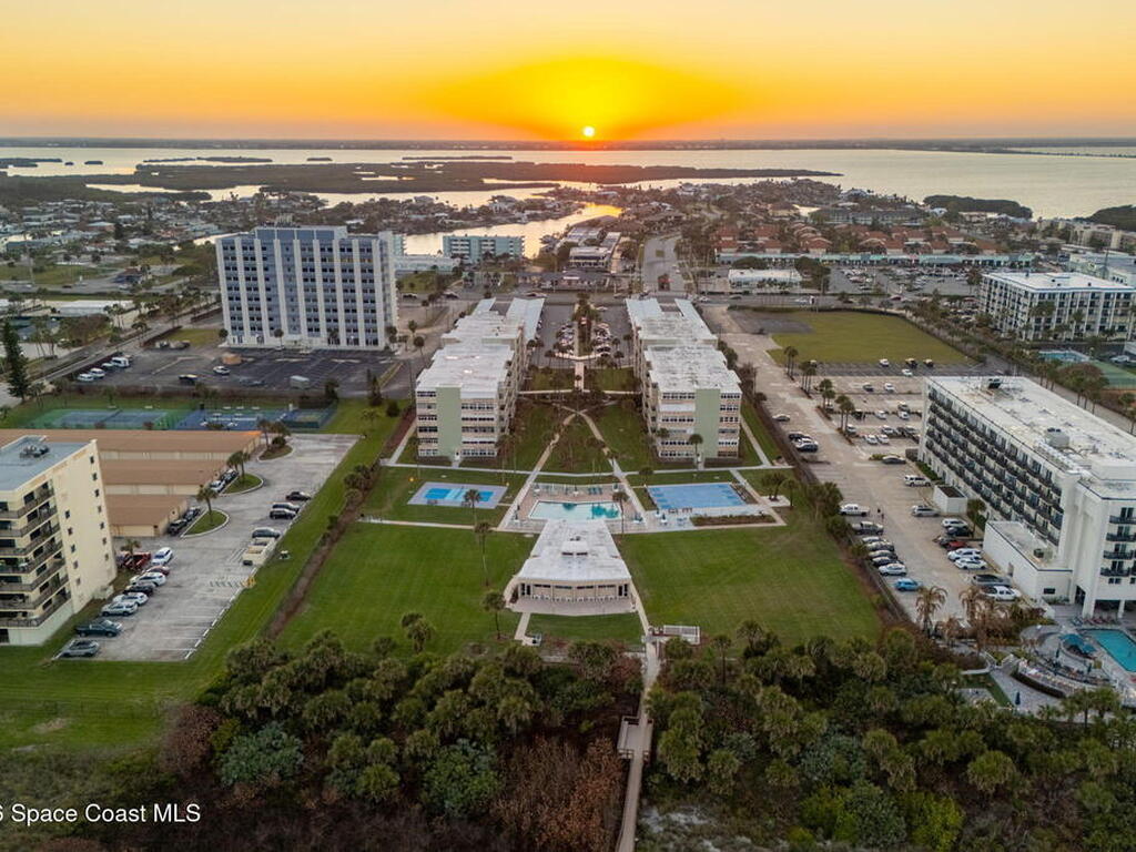 2020 N Atlantic Avenue, Cocoa Beach, FL 32931