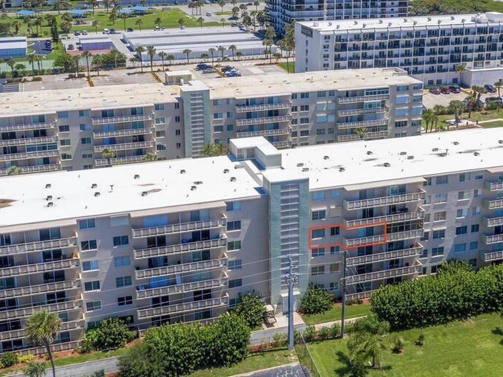 2020 N Atlantic Avenue, Cocoa Beach, FL 32931