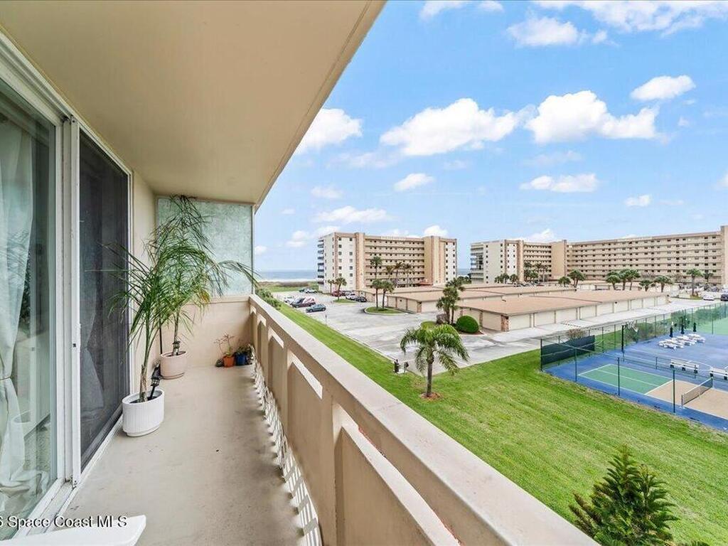 2020 N Atlantic Avenue, Cocoa Beach, FL 32931