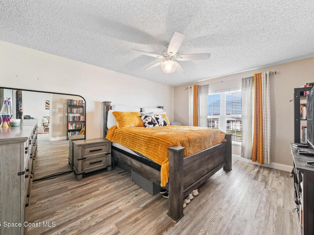 560 S Brevard Avenue, Cocoa Beach, FL 32931