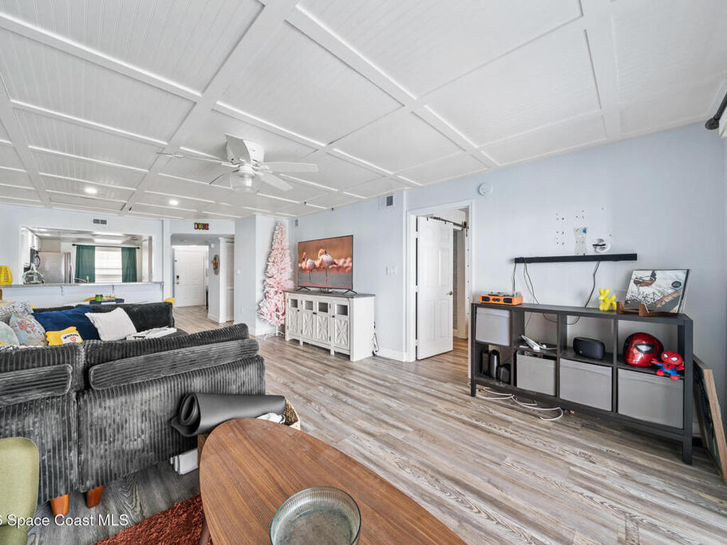 560 S Brevard Avenue, Cocoa Beach, FL 32931