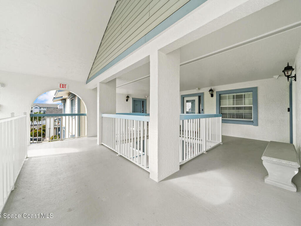 560 S Brevard Avenue, Cocoa Beach, FL 32931