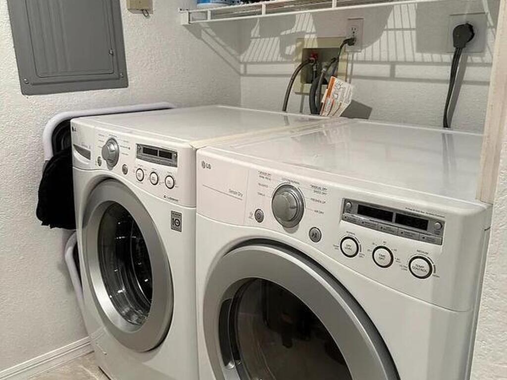 190 Pinellas Lane, Cocoa Beach, FL 32931