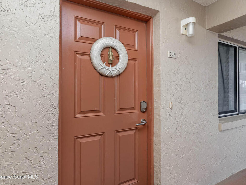 1525 S Atlantic Avenue, Cocoa Beach, FL 32931