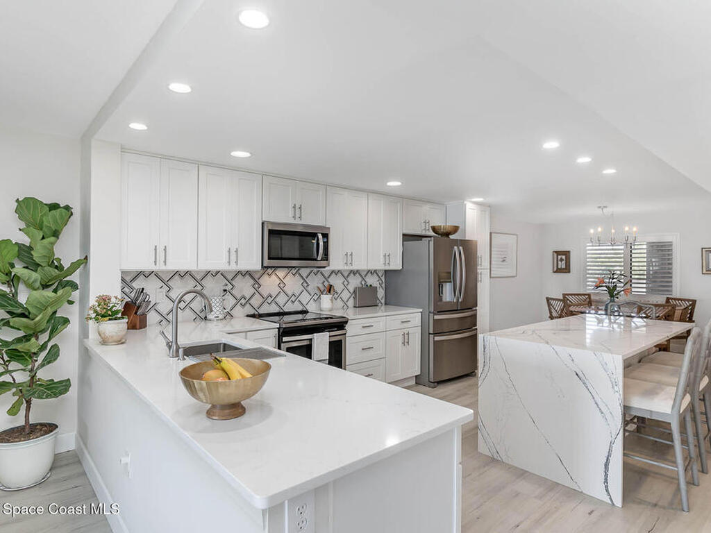 1525 S Atlantic Avenue, Cocoa Beach, FL 32931