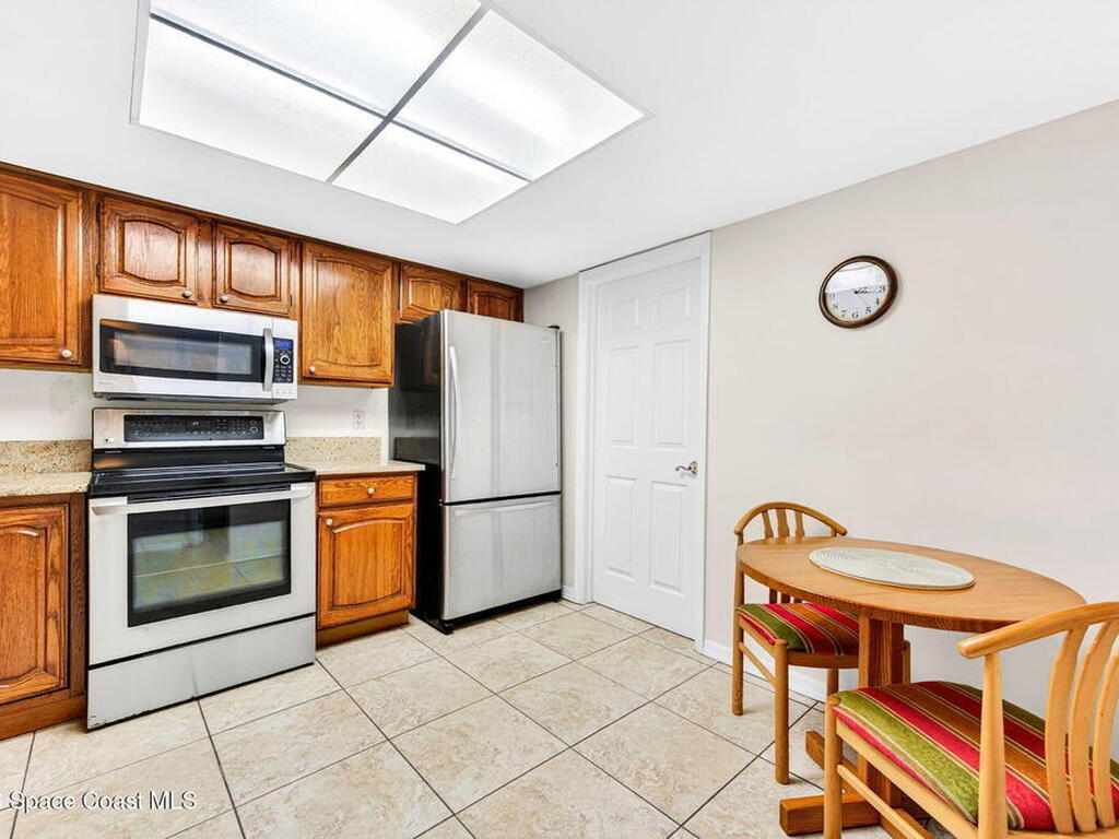 580 S Brevard Avenue, Cocoa Beach, FL 32931