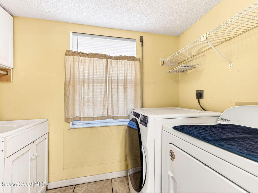 580 S Brevard Avenue, Cocoa Beach, FL 32931