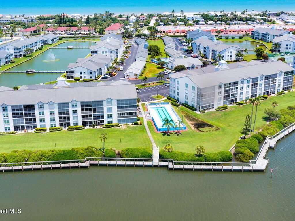 580 S Brevard Avenue, Cocoa Beach, FL 32931