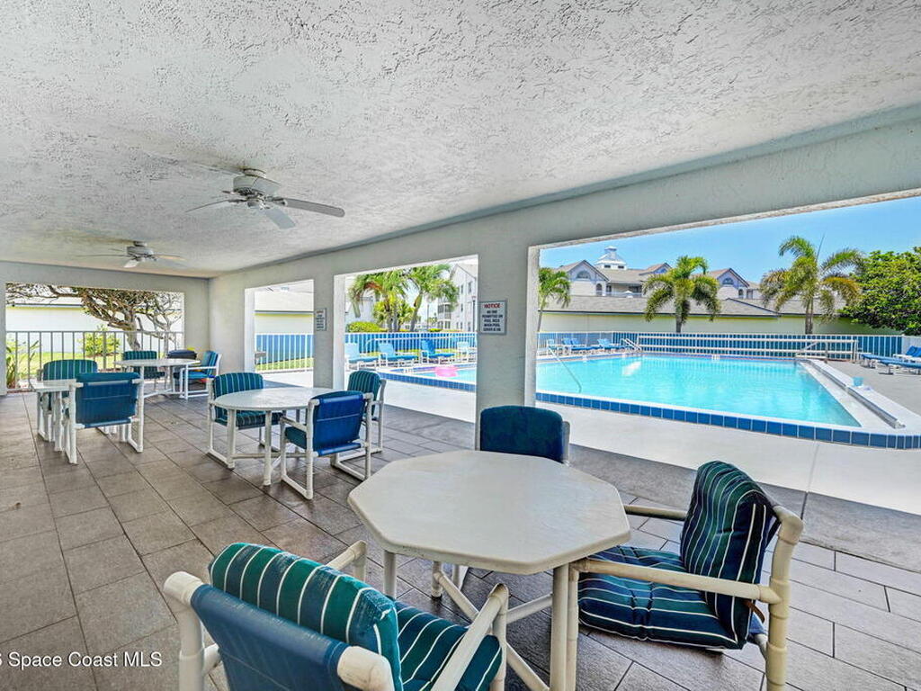 580 S Brevard Avenue, Cocoa Beach, FL 32931