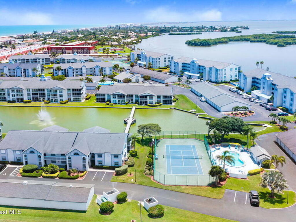 580 S Brevard Avenue, Cocoa Beach, FL 32931