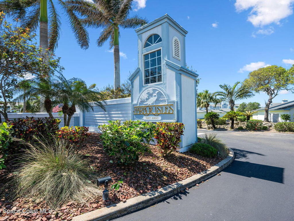 580 S Brevard Avenue, Cocoa Beach, FL 32931