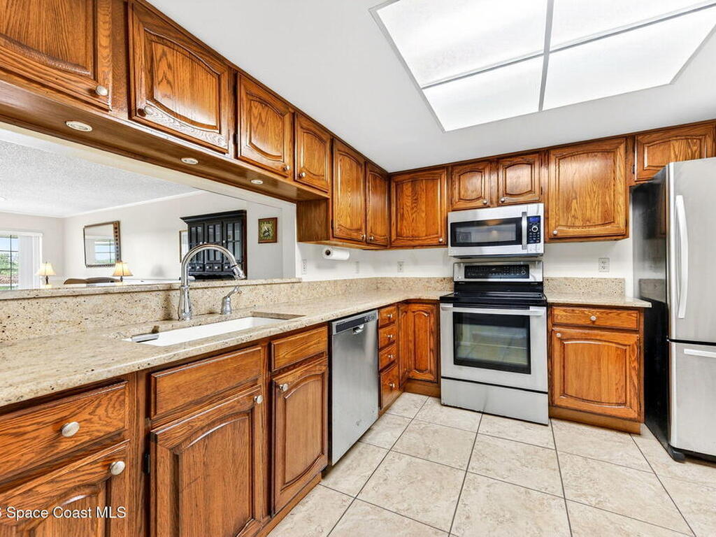 580 S Brevard Avenue, Cocoa Beach, FL 32931