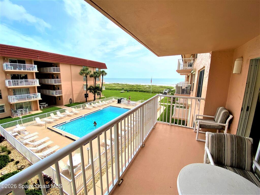 10 Sunflower Street, Cocoa Beach, FL 32931