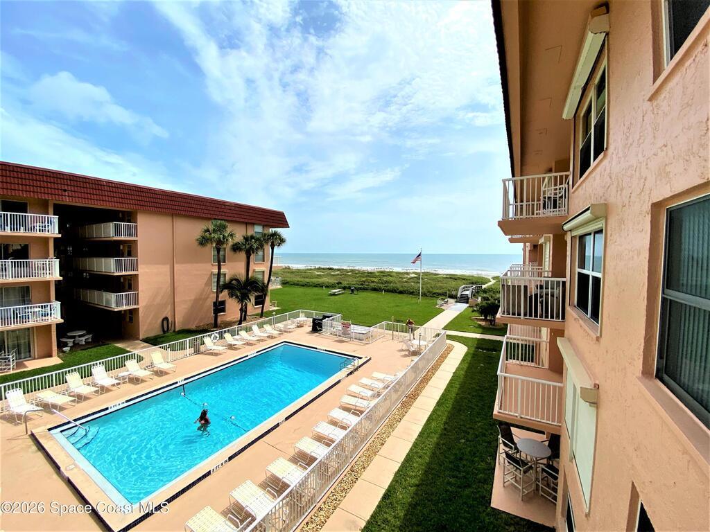 10 Sunflower Street, Cocoa Beach, FL 32931