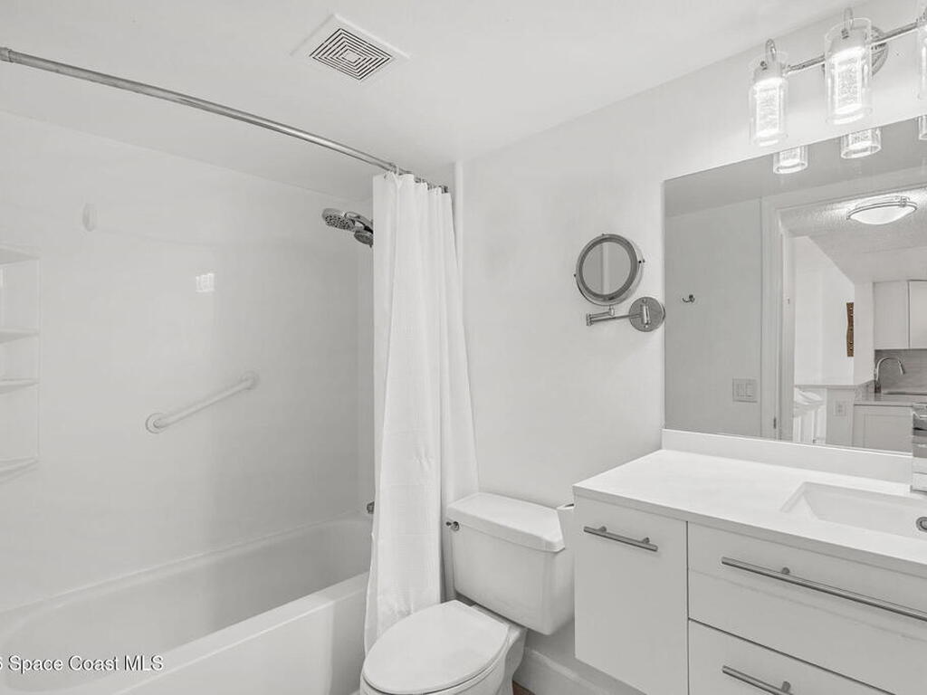 1860 N Atlantic Avenue, Cocoa Beach, FL 32931