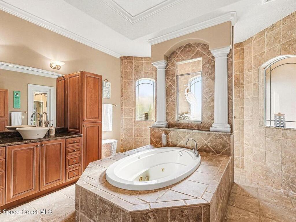 1 Point View Place, Cocoa, FL 32926