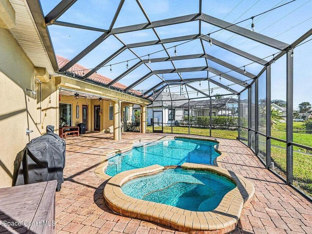 1 Point View Place, Cocoa, FL 32926