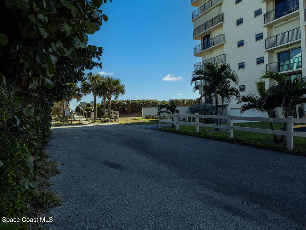 2815 S Atlantic Avenue, Cocoa Beach, FL 32931