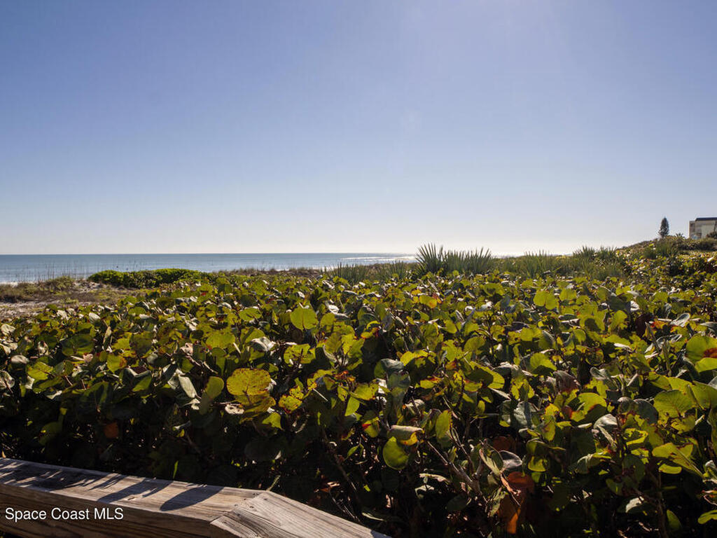 2815 S Atlantic Avenue, Cocoa Beach, FL 32931