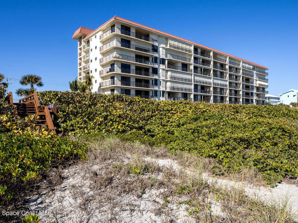 2815 S Atlantic Avenue, Cocoa Beach, FL 32931