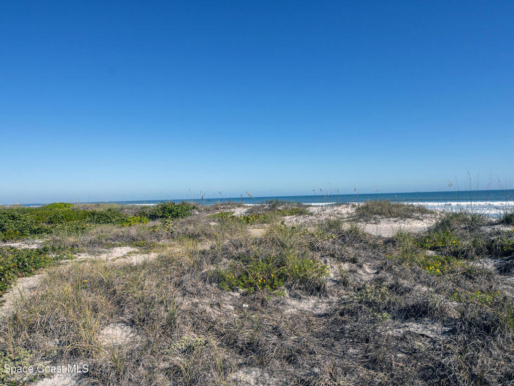 2815 S Atlantic Avenue, Cocoa Beach, FL 32931