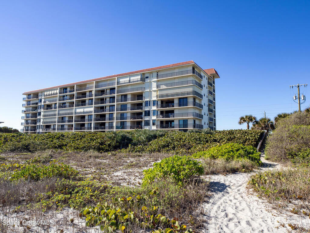 2815 S Atlantic Avenue, Cocoa Beach, FL 32931