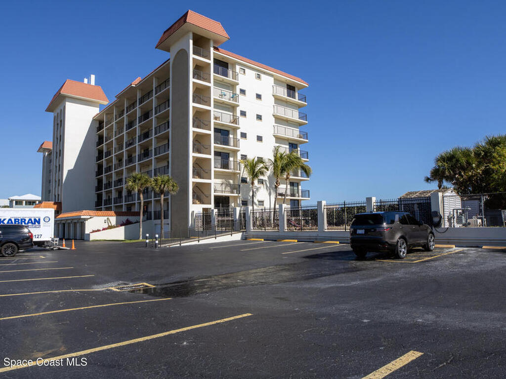 2815 S Atlantic Avenue, Cocoa Beach, FL 32931